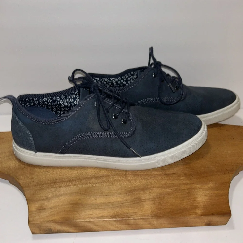 Steve Madden these steve
